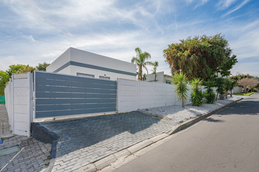 4 Bedroom Property for Sale in Briza Western Cape